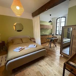 studio-de-charme-a-la-roquette.fr-provencehotel.com/